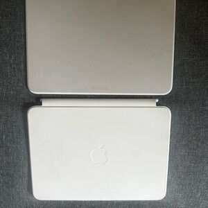 Apple Magic Keyboard Folio